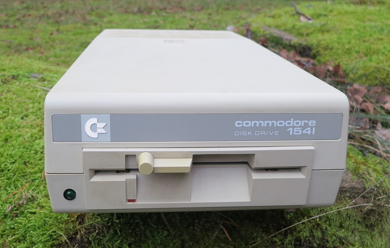 Commodore 1541 floppy disk drive